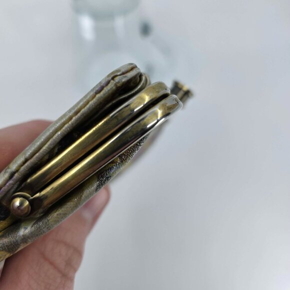 Hobo International Vintage Butterfly Kisslock Wallet Gold Metallic Leather - Picture 6 of 10